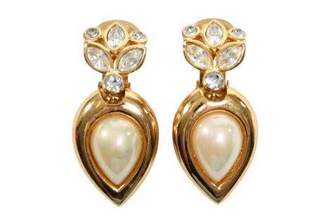 dior boucle d oreille|christian Dior vintage pearl earrings.